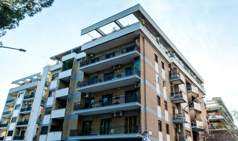 Appartamento in vendita a Roma in Via Adolfo Omodeo